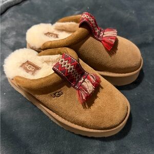 UGG Kids Brown Slippers with Red Pattern